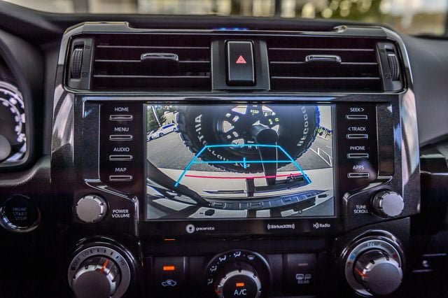 Used 2022 Toyota 4Runner TRD Off-Road Premium w/ Moonroof Package AWD/4WD image 25