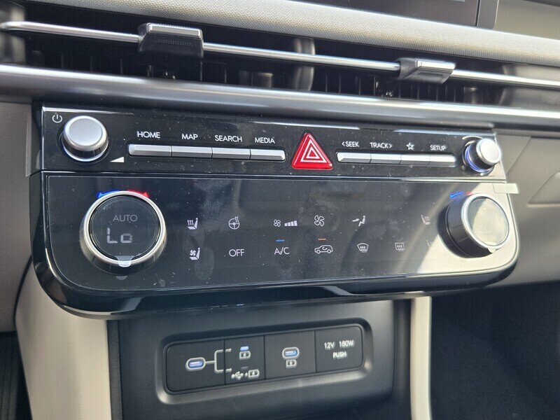 New 2026 Hyundai Tucson Limited FWD image 8