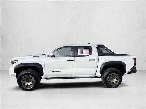 Certified 2025 Toyota Tacoma 4x4 Double Cab Hybrid image 4