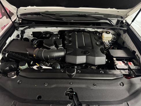 Used 2018 Toyota 4Runner Limited image 6