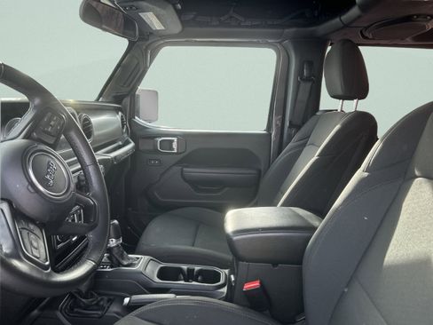 Used 2022 Jeep Wrangler Sport S image 29