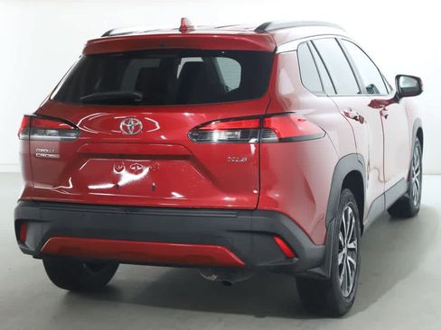 Certified 2023 Toyota Corolla Cross XLE w/ Convenience Package FWD image 46