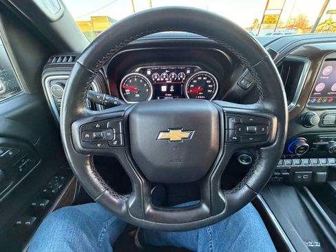 Used 2020 Chevrolet Silverado 1500 High Country image 17