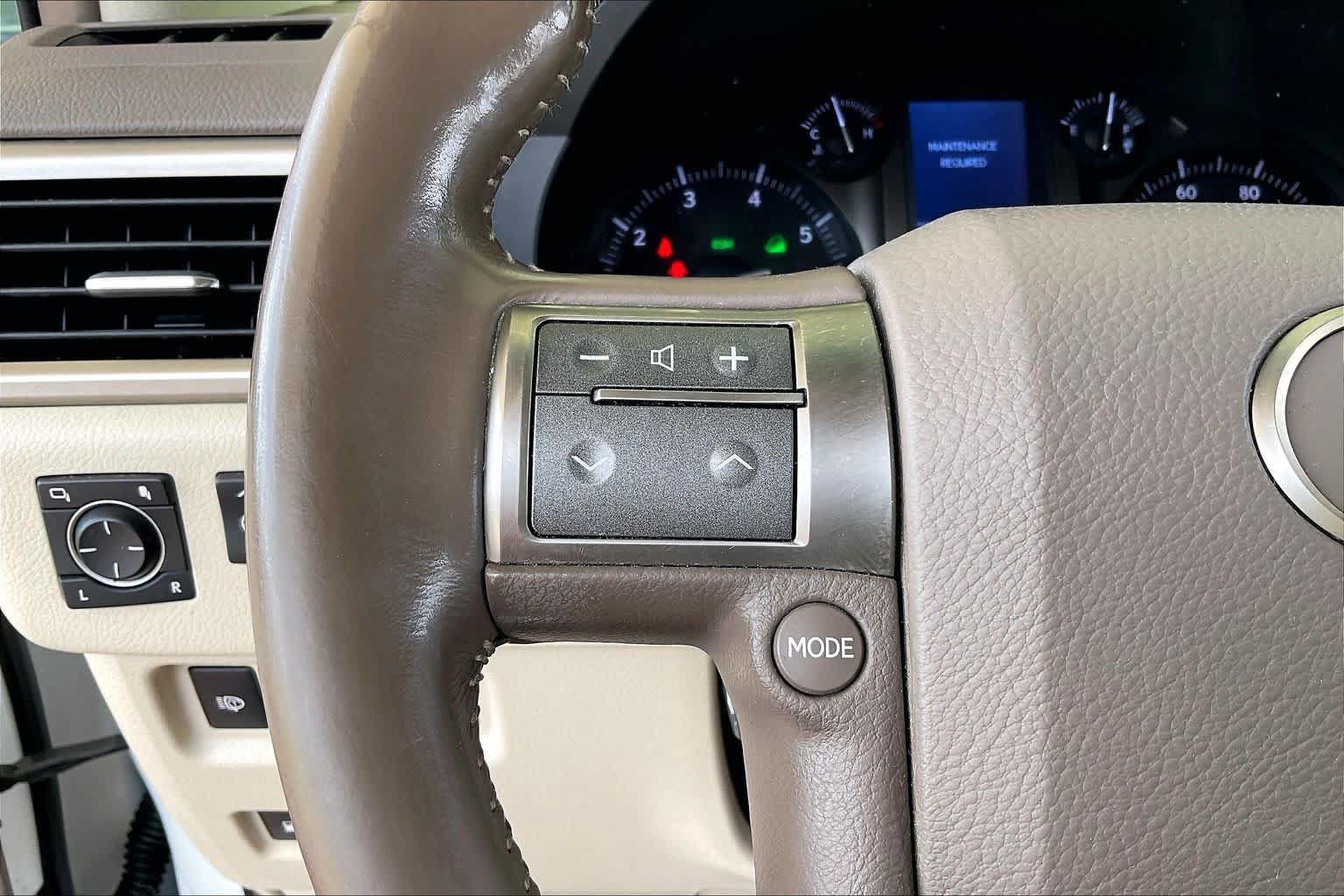 Used 2015 Lexus GX 460 w/ Premium Package AWD/4WD image 21