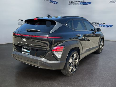 Used 2025 Hyundai Kona SEL FWD image 5