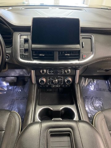 Used 2023 GMC Yukon XL SLT AWD/4WD image 16