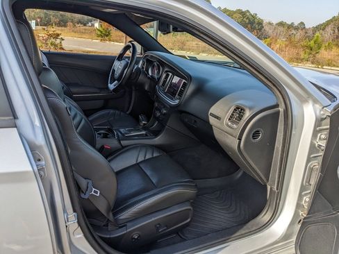 Used 2022 Dodge Charger SRT Hellcat w/ SRT Black Package image 36