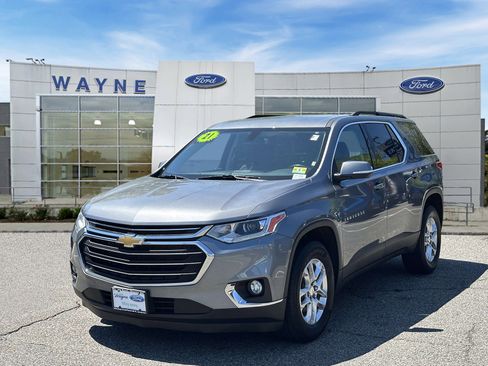 Used 2021 Chevrolet Traverse LT AWD/4WD image 2