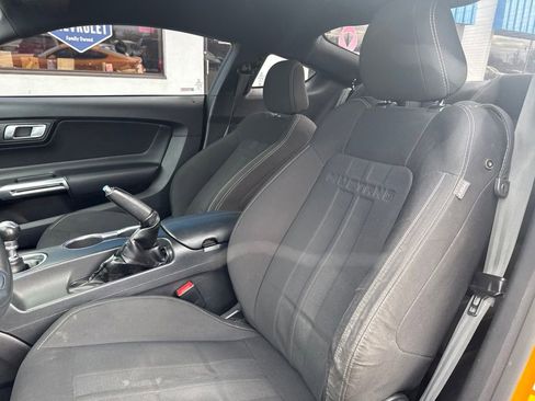 Used 2018 Ford Mustang GT RWD image 28