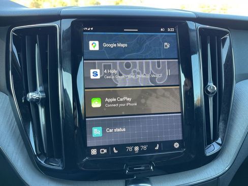 Used 2025 Volvo XC60 B5 Plus image 10