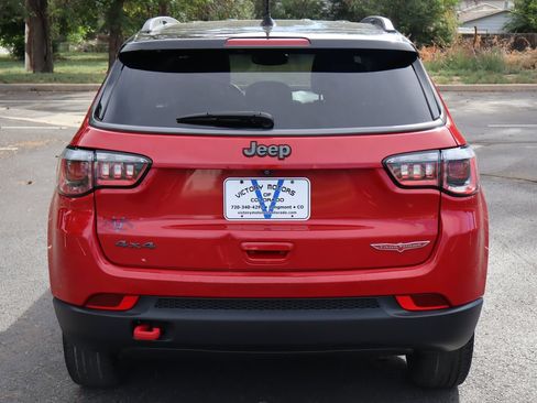 Used 2018 Jeep Compass Trailhawk AWD/4WD image 6