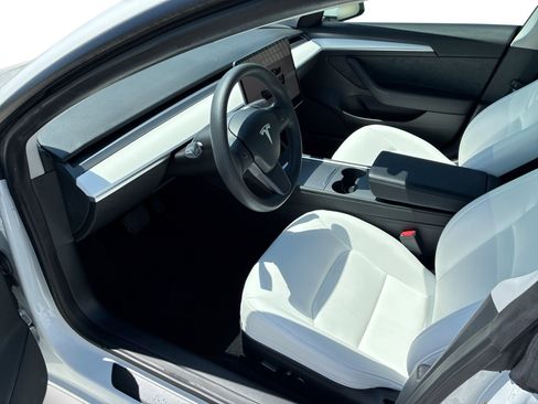 Certified 2023 Tesla Model 3 Standard Range RWD image 9