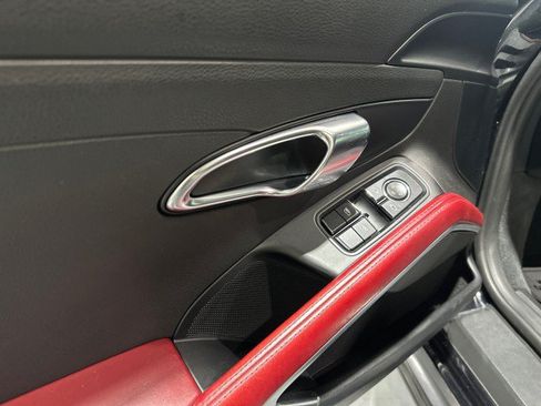Used 2019 Porsche 718 Cayman RWD image 41