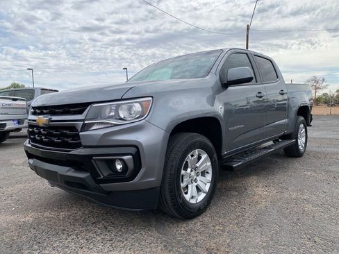 Used 2022 Chevrolet Colorado LT w/ Luxury Package RWD image 2