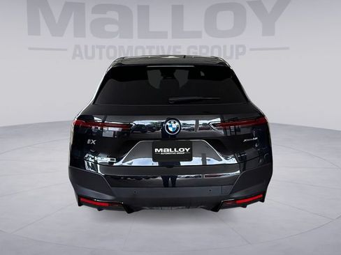 Used 2022 BMW iX xDrive50 w/ Convenience Package AWD/4WD image 4