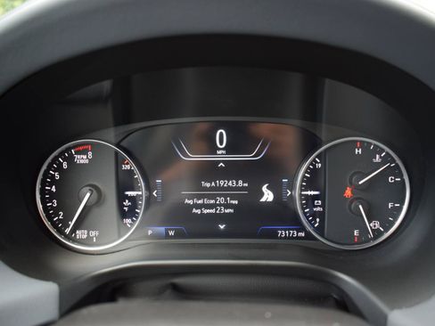 Used 2022 Buick Enclave Premium FWD image 24