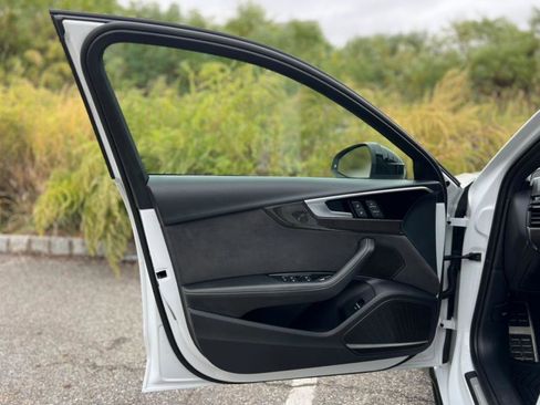 Used 2023 Audi S4 Premium Plus w/ Premium Plus Package image 36