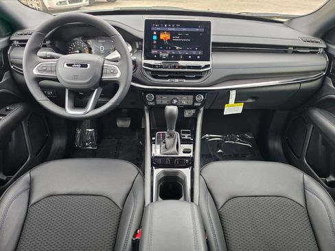 New 2026 Jeep Compass Latitude image 6