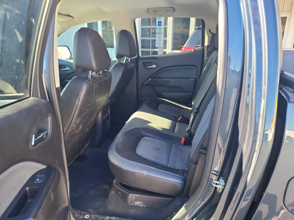 Used 2019 Chevrolet Colorado Z71 AWD/4WD image 9