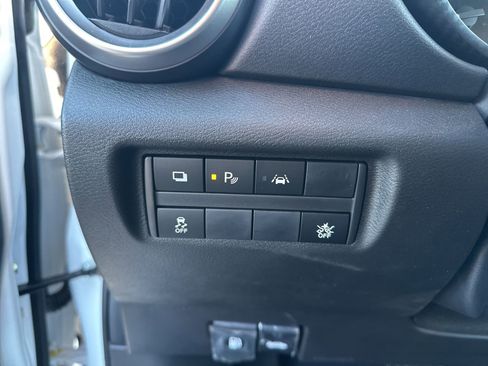 New 2025 Nissan Versa S w/ Trunk Package image 16