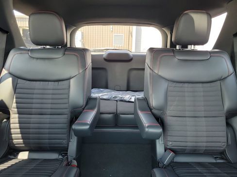 New 2026 Ford Explorer ST-Line AWD/4WD image 17