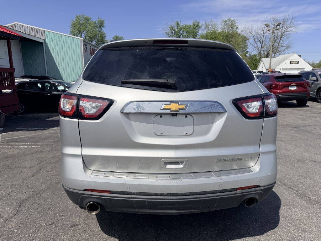 Used 2014 Chevrolet Traverse LTZ FWD image 4
