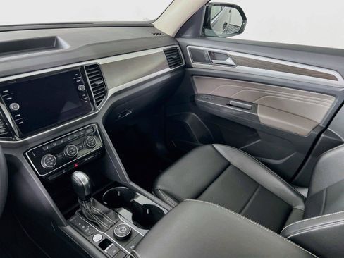 Used 2022 Volkswagen Atlas SE AWD/4WD image 25