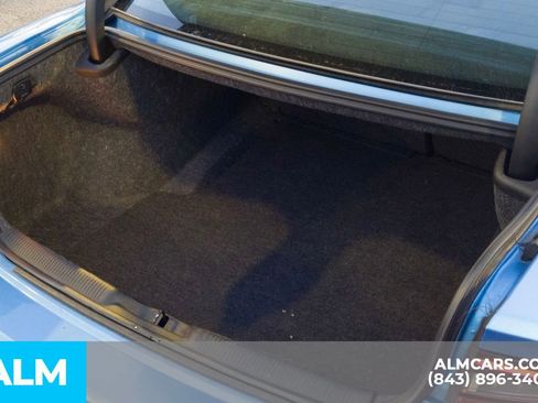 Used 2023 Dodge Charger SXT image 9