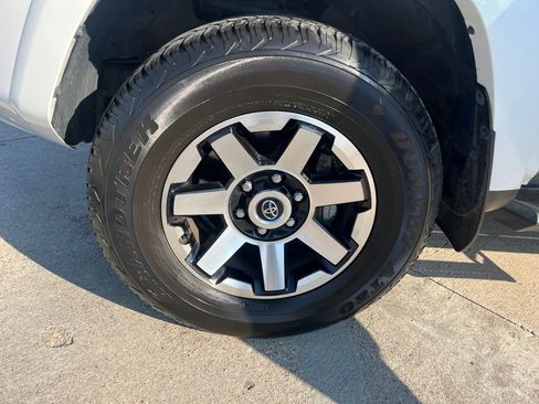 Used 2023 Toyota 4Runner TRD Off-Road Premium image 32