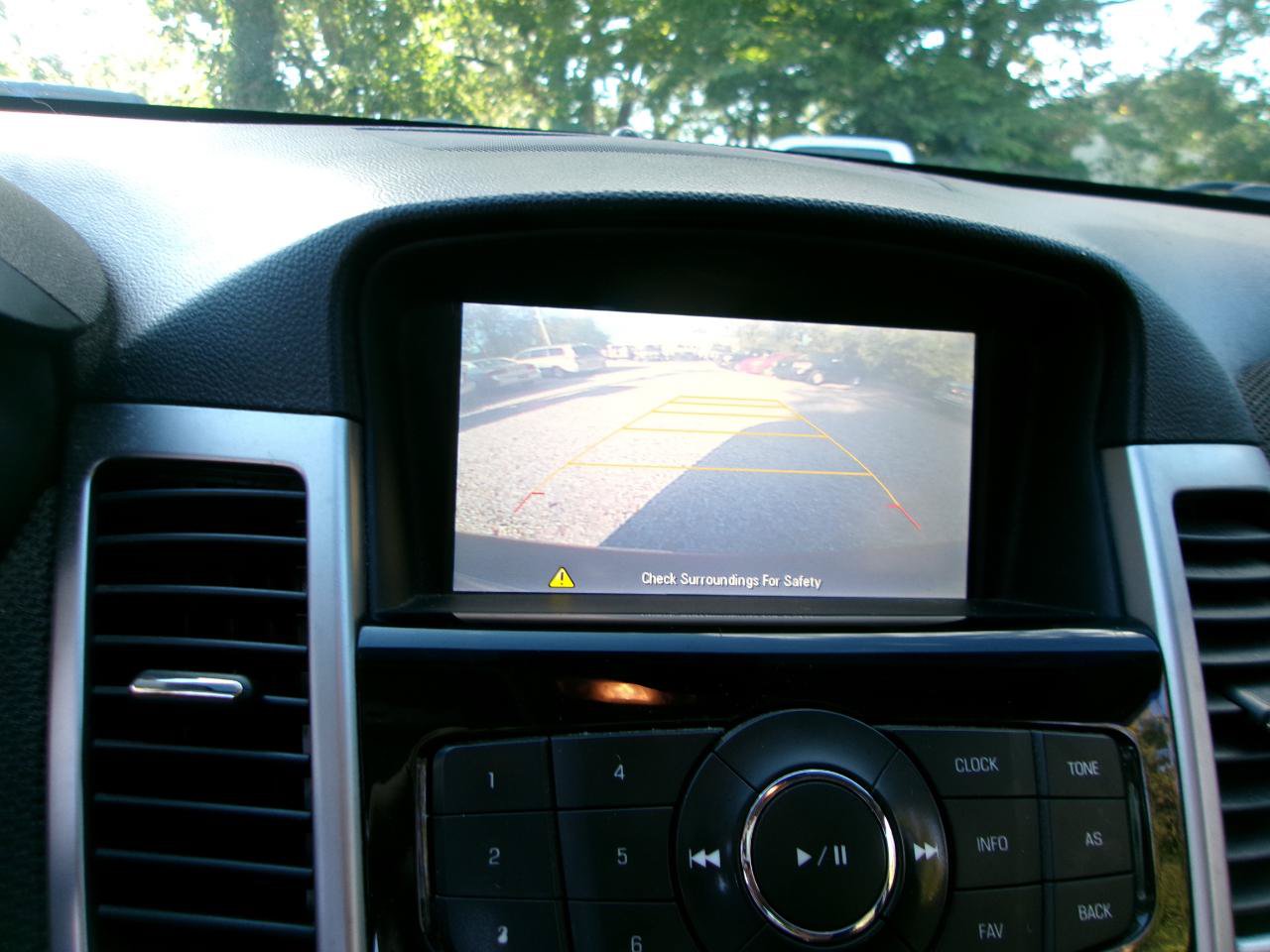 Used 2016 Chevrolet Cruze LT w/ Sun And Sound Package FWD image 2