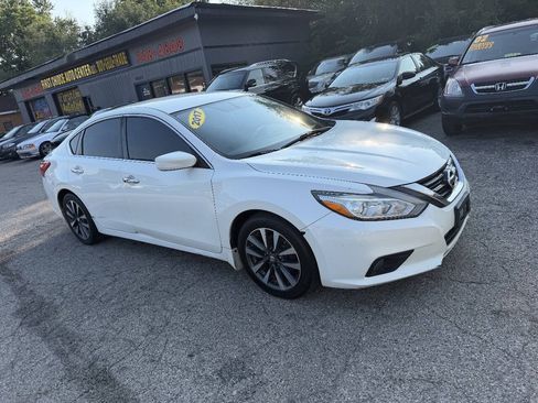 Used 2017 Nissan Altima 2.5 SV FWD image 9