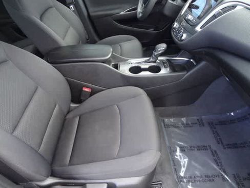 Used 2023 Chevrolet Malibu LT image 13