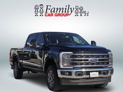 Used 2024 Ford F250 Lariat image 2