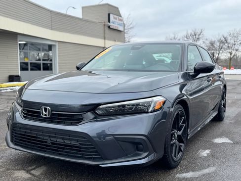 Used 2023 Honda Civic Sport image 1