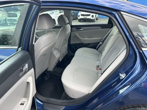 Used 2018 Hyundai Sonata SE w/ Cargo Package FWD image 10