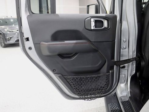 Used 2020 Jeep Gladiator Rubicon image 34