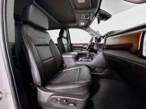 Used 2024 GMC Sierra 1500 Denali w/ Denali Reserve Package AWD/4WD image 31