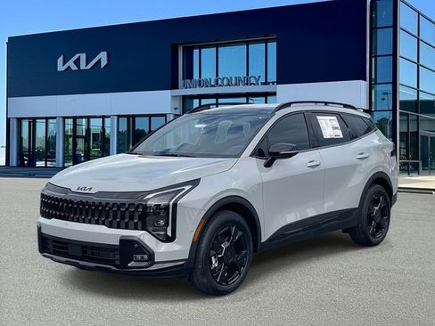 New 2026 Kia Sportage X-Line w/ X-Line Technology Package image 3
