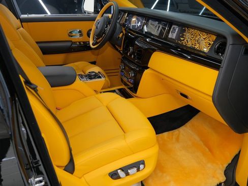 Used 2026 Rolls-Royce Phantom Sedan RWD image 51