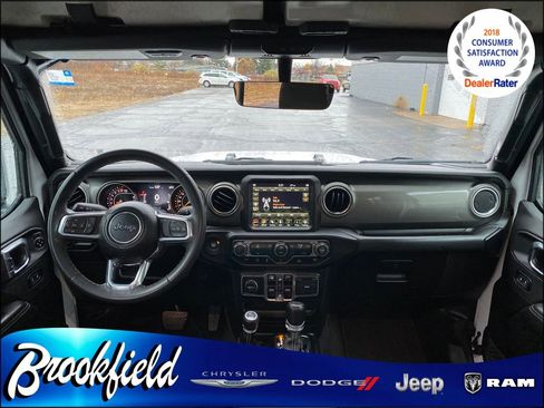 Used 2023 Jeep Gladiator Overland image 14