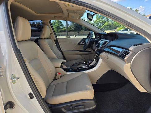 Used 2017 Honda Accord EX-L image 27