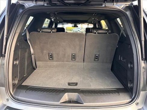 Used 2022 Chevrolet Tahoe LT w/ Luxury Package image 32