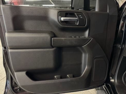 Used 2019 Chevrolet Silverado 1500 Custom w/ Custom Max Trailering Package image 15