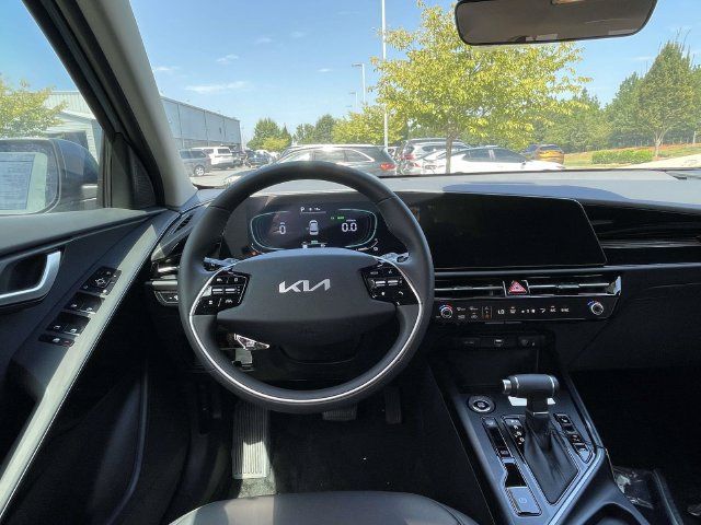 New 2026 Kia Niro EX FWD image 11