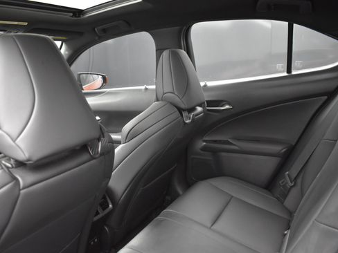 Used 2019 Lexus UX 250h F Sport w/ F Sport Premium Package AWD/4WD image 8