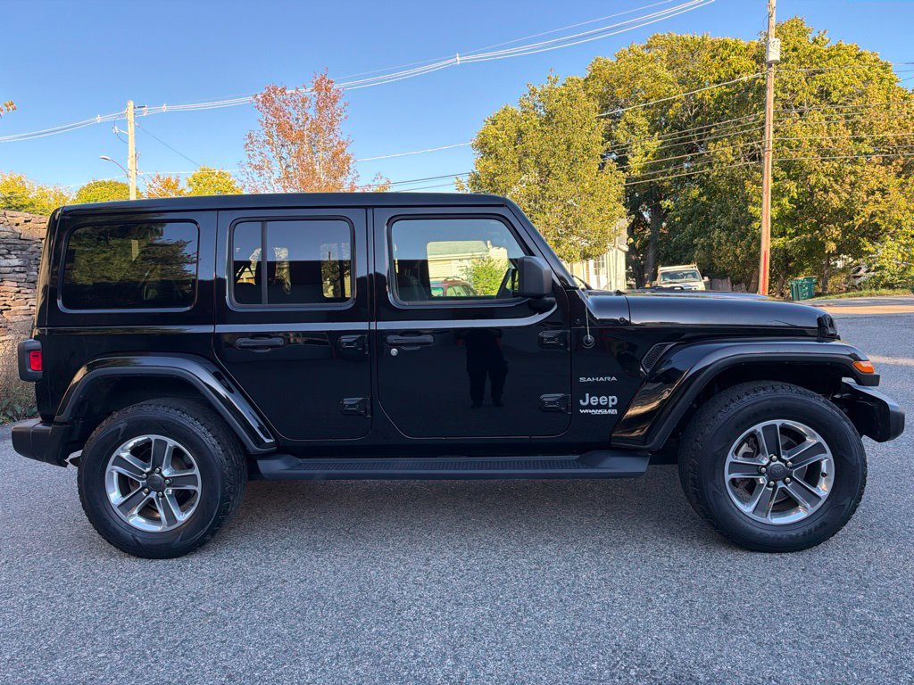 Used 2021 Jeep Wrangler Unlimited Sahara w/ Cold Weather Group AWD/4WD image 7