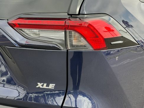 Used 2025 Toyota RAV4 XLE FWD image 24
