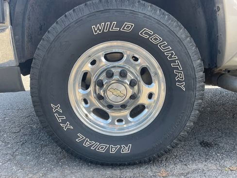 Used 2007 Chevrolet Silverado 2500 LT w/ Skid Plate Package AWD/4WD image 15