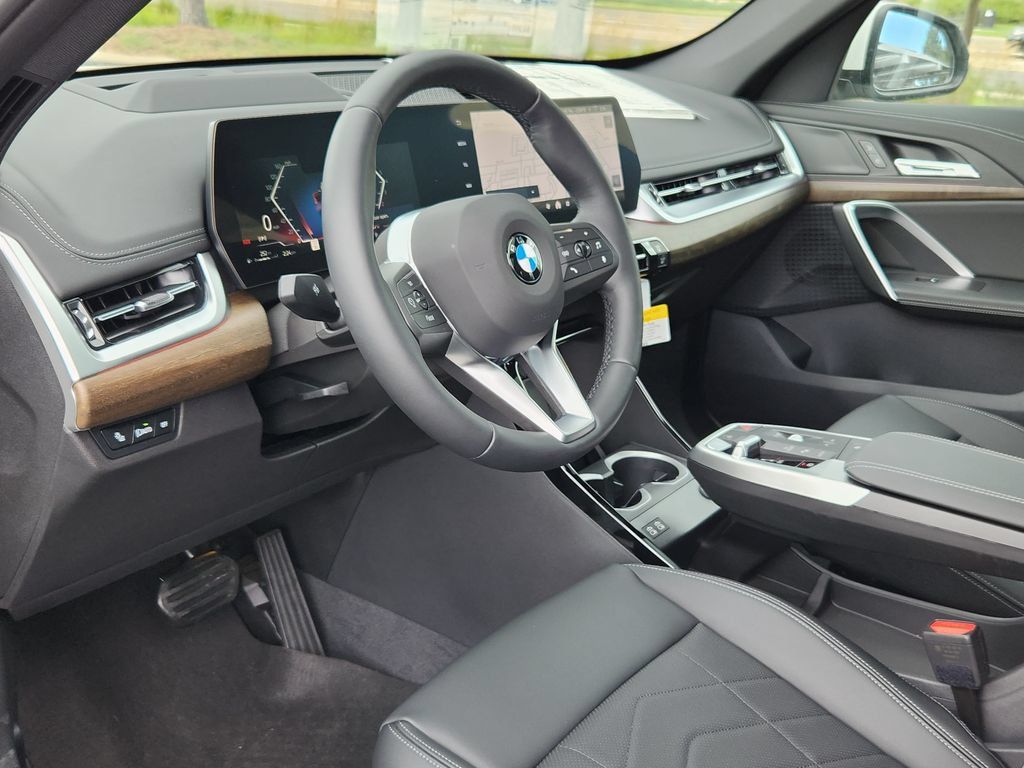 New 2026 BMW X1 xDrive28i w/ Technology Package AWD/4WD image 9