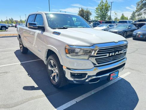 Used 2022 RAM 1500 Laramie AWD/4WD image 7